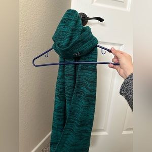 Pink women’s scarf and beanie